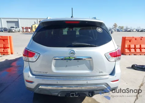 2015 Nissan Pathfinder Sl from USA, damaged, VIN 5N1AR2MN5FC665040